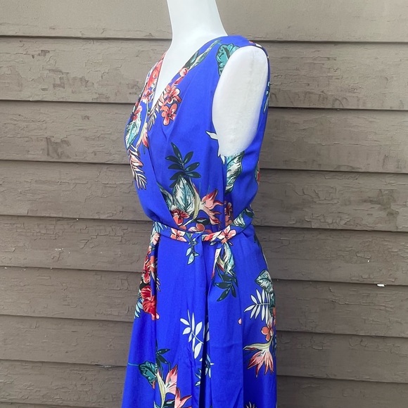 NWT! Tahari Royal Tropical Bloom dress! - Picture 5 of 9